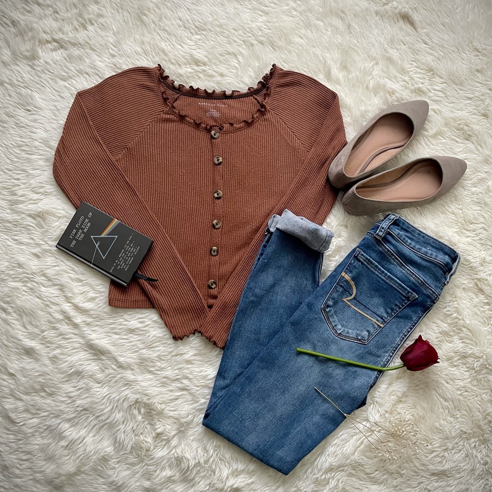 American Eagle Button Up Long Sleeve